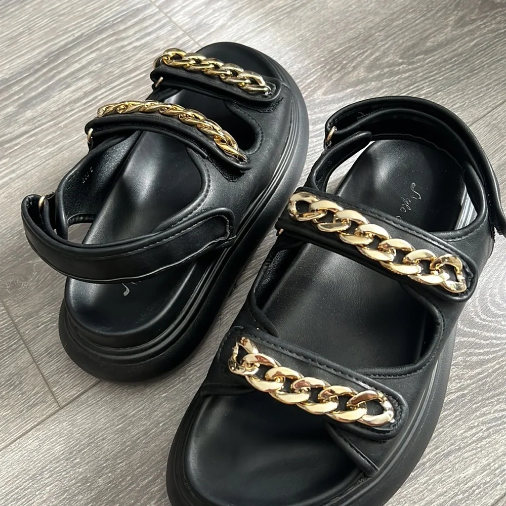 chunky chain sandals 🌙 - Picture 4 of 8